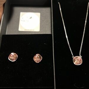 NIC & SYD earring and necklace set, pink square cut Swarovski cystals